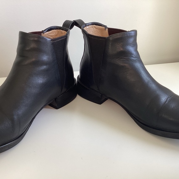 Poppy Barley Low Rise Chelsea Boots, Black - Picture 5 of 8